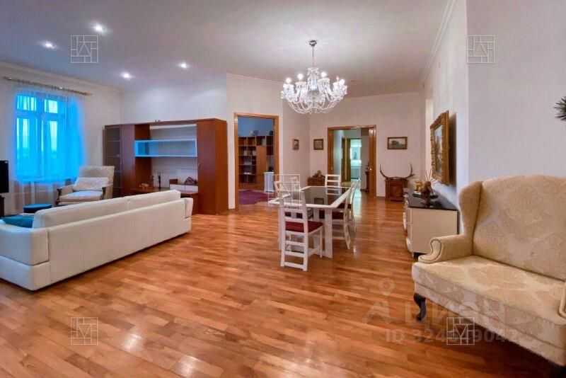 4-комнатная квартира, 135 м²