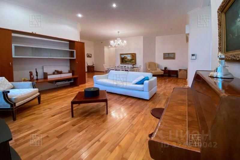 4-комнатная квартира, 135 м² — фотография 2
