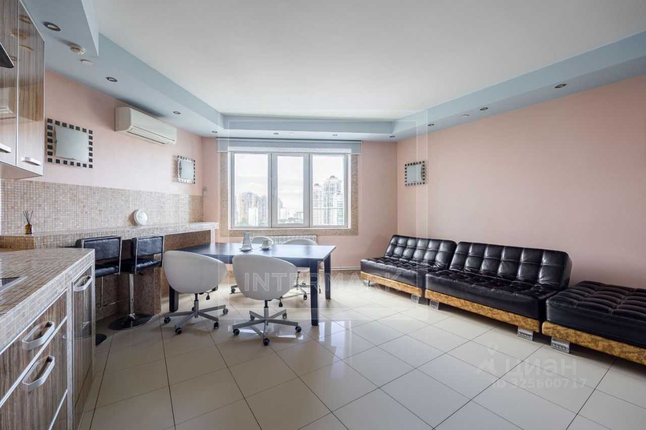 4-комнатная квартира, 152 м² — фотография 2