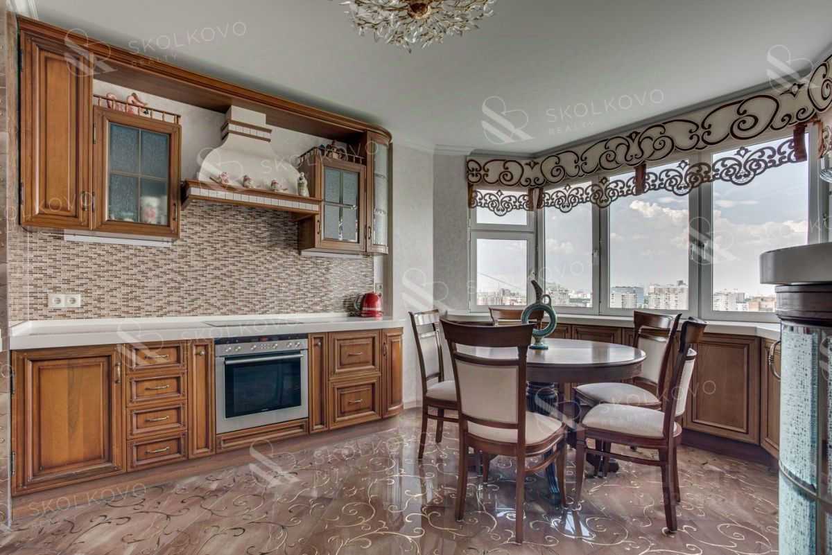 4-комнатная квартира, 130 м²
