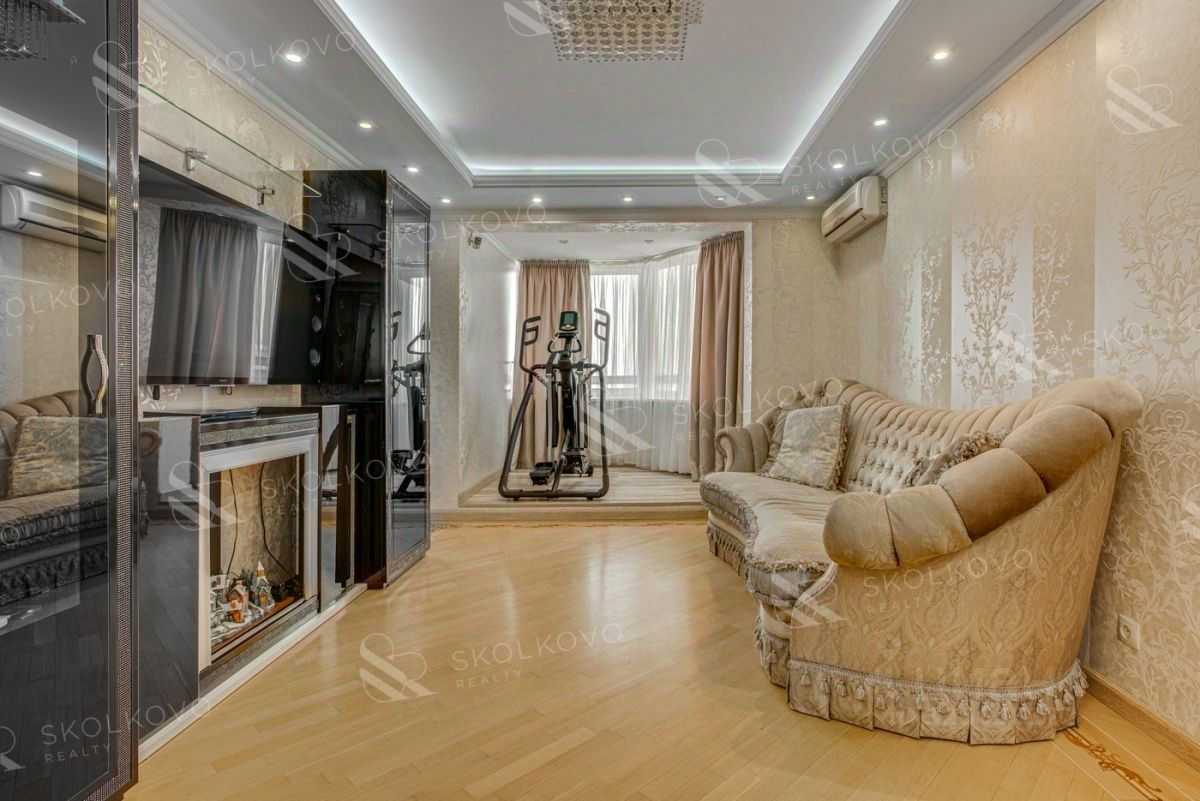 4-комнатная квартира, 130 м² — фотография 2