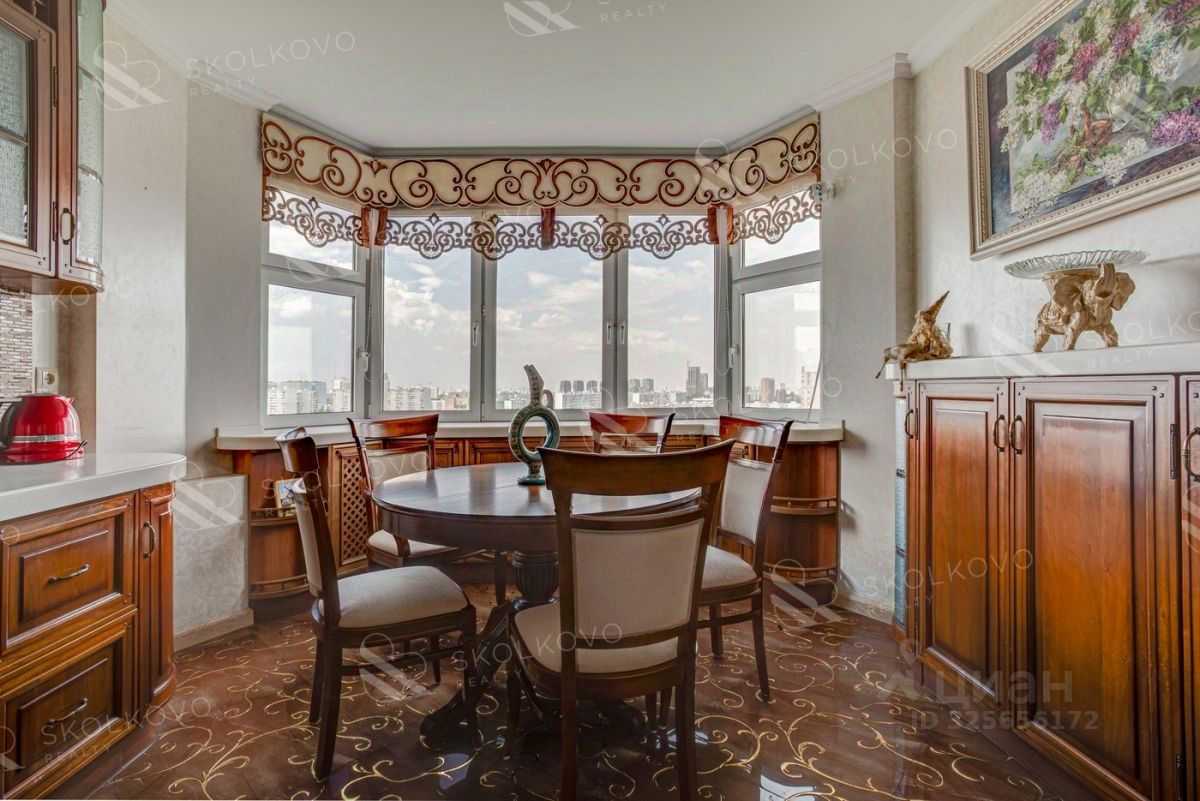 4-комнатная квартира, 130 м² — фотография 3
