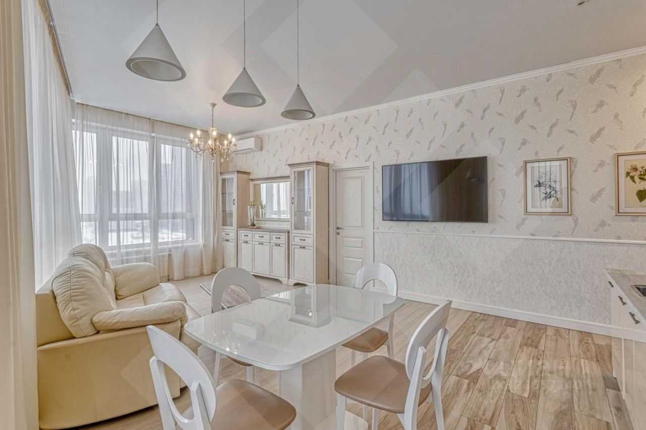 4-комнатная квартира, 111 м²