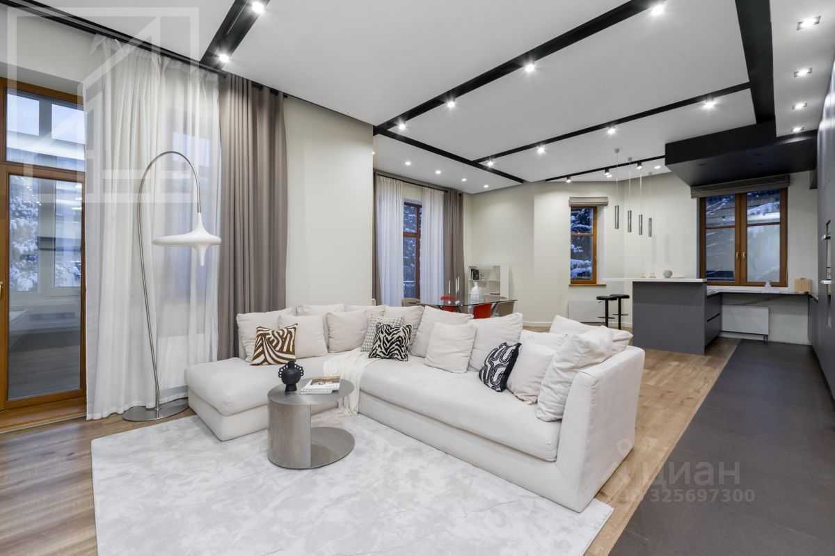 4-комнатная квартира, 180 м²