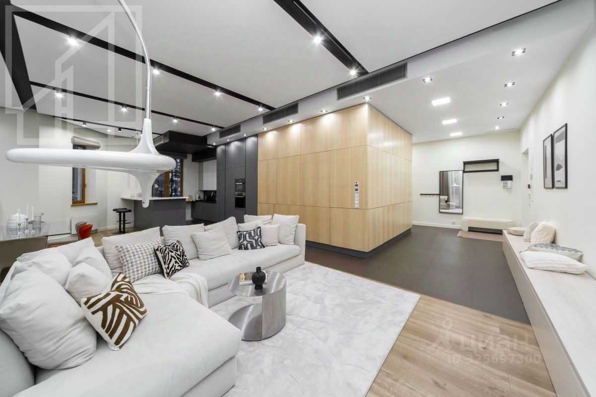 4-комнатная квартира, 180 м² — фотография 2