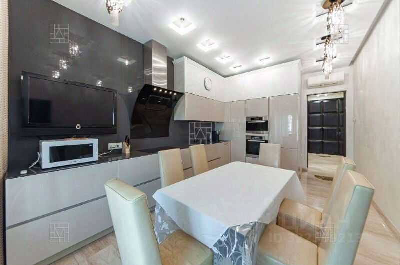 4-комнатная квартира, 161 м² — фотография 3