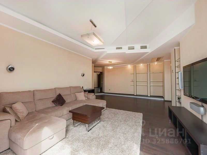 4-комнатная квартира, 190 м² — фотография 2