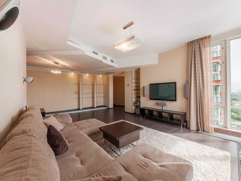 4-комнатная квартира, 190 м² — фотография 3