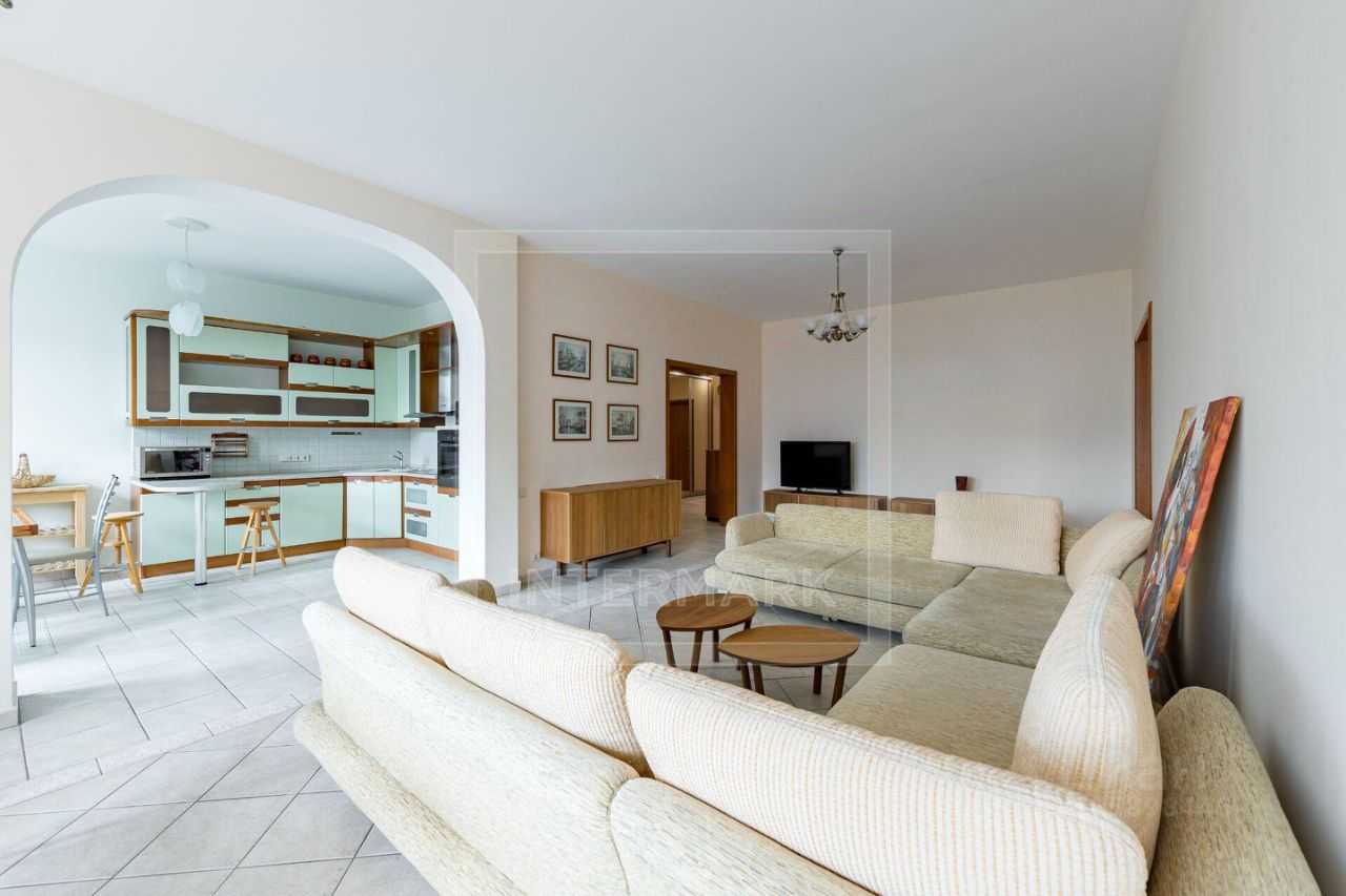 4-комнатная квартира, 180 м²