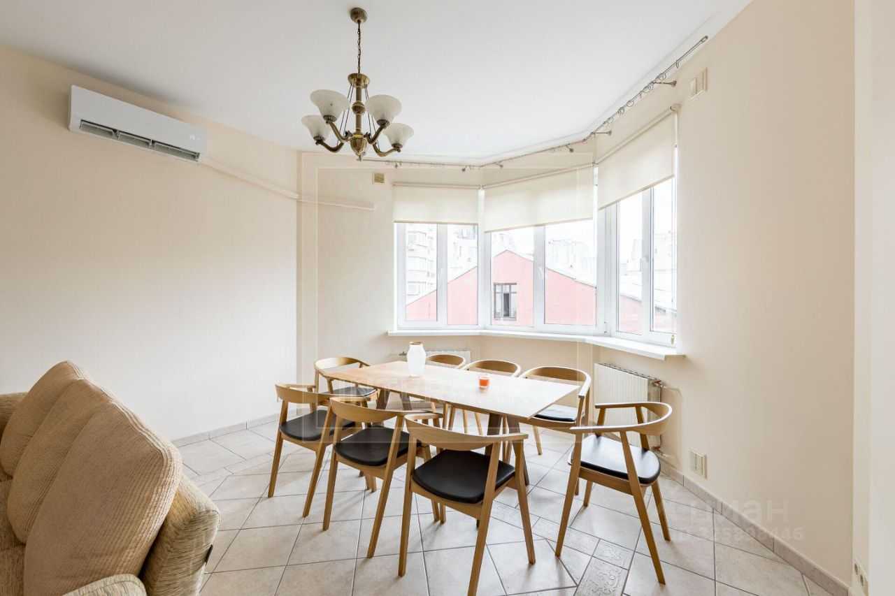 4-комнатная квартира, 180 м² — фотография 3