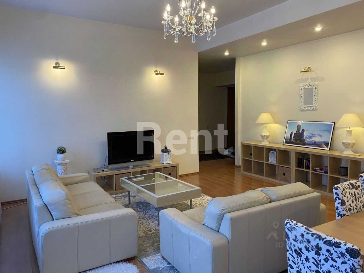 4-комнатная квартира, 130 м²