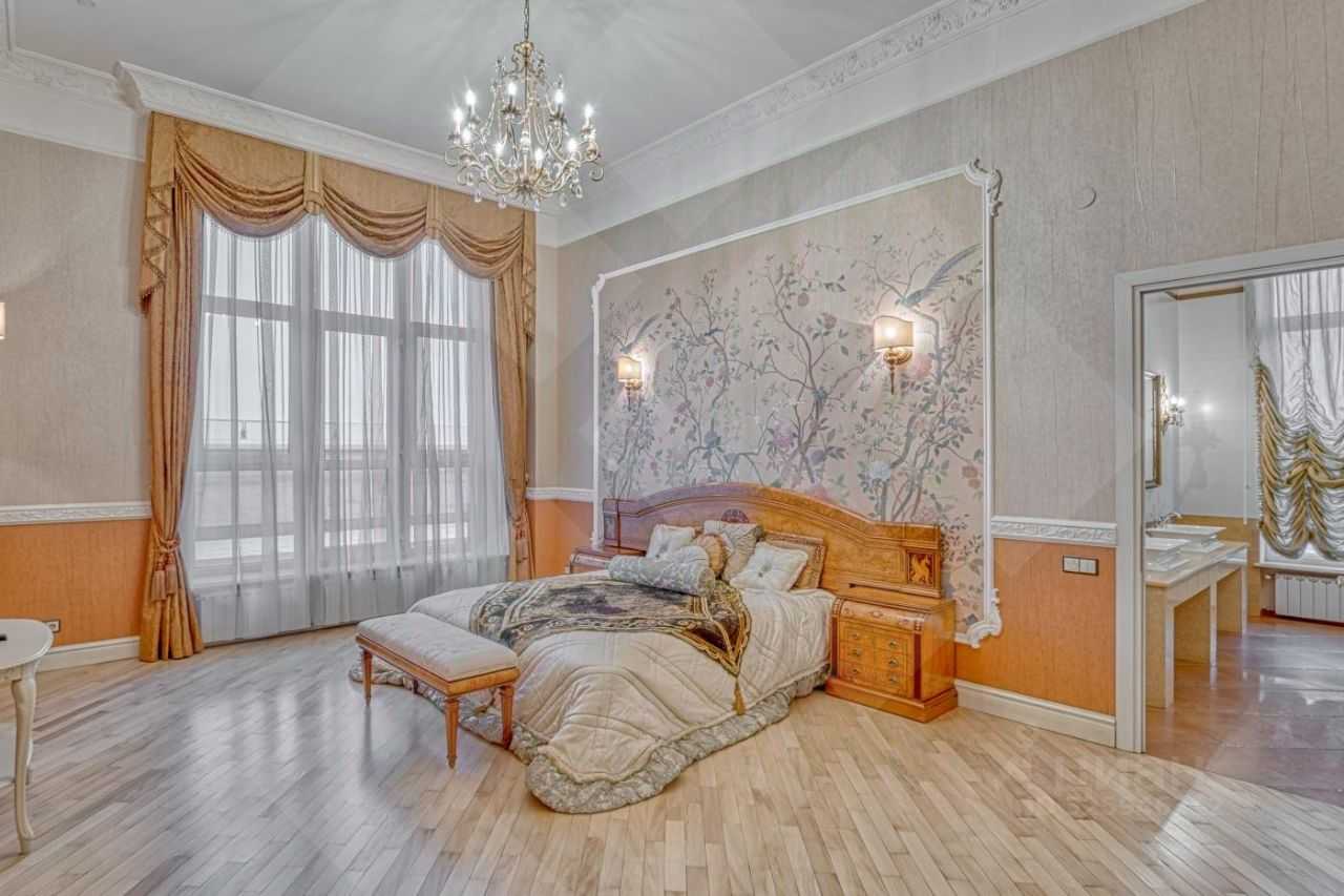 3-комнатная квартира, 270 м²