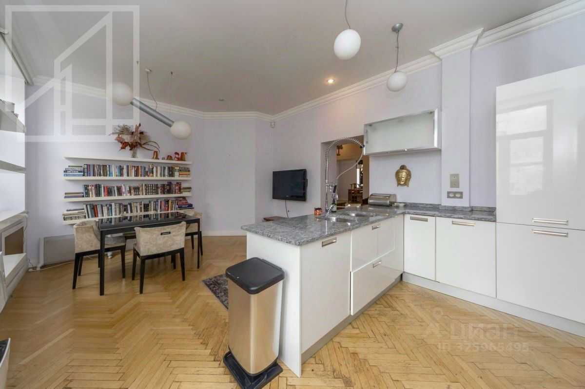3-комнатная квартира, 197 м² — фотография 2