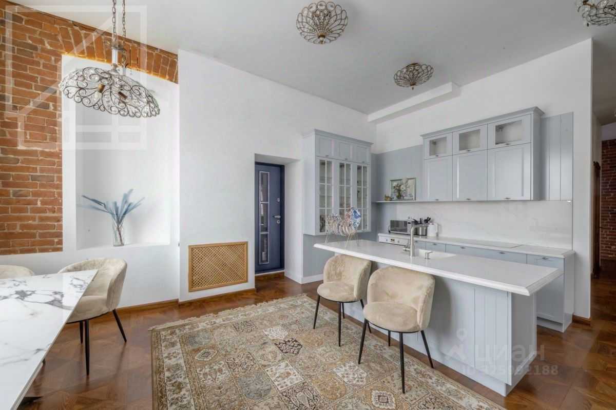 4-комнатная квартира, 150 м²