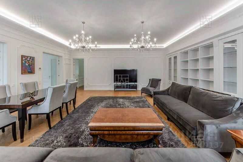 4-комнатная квартира, 250 м² — фотография 3