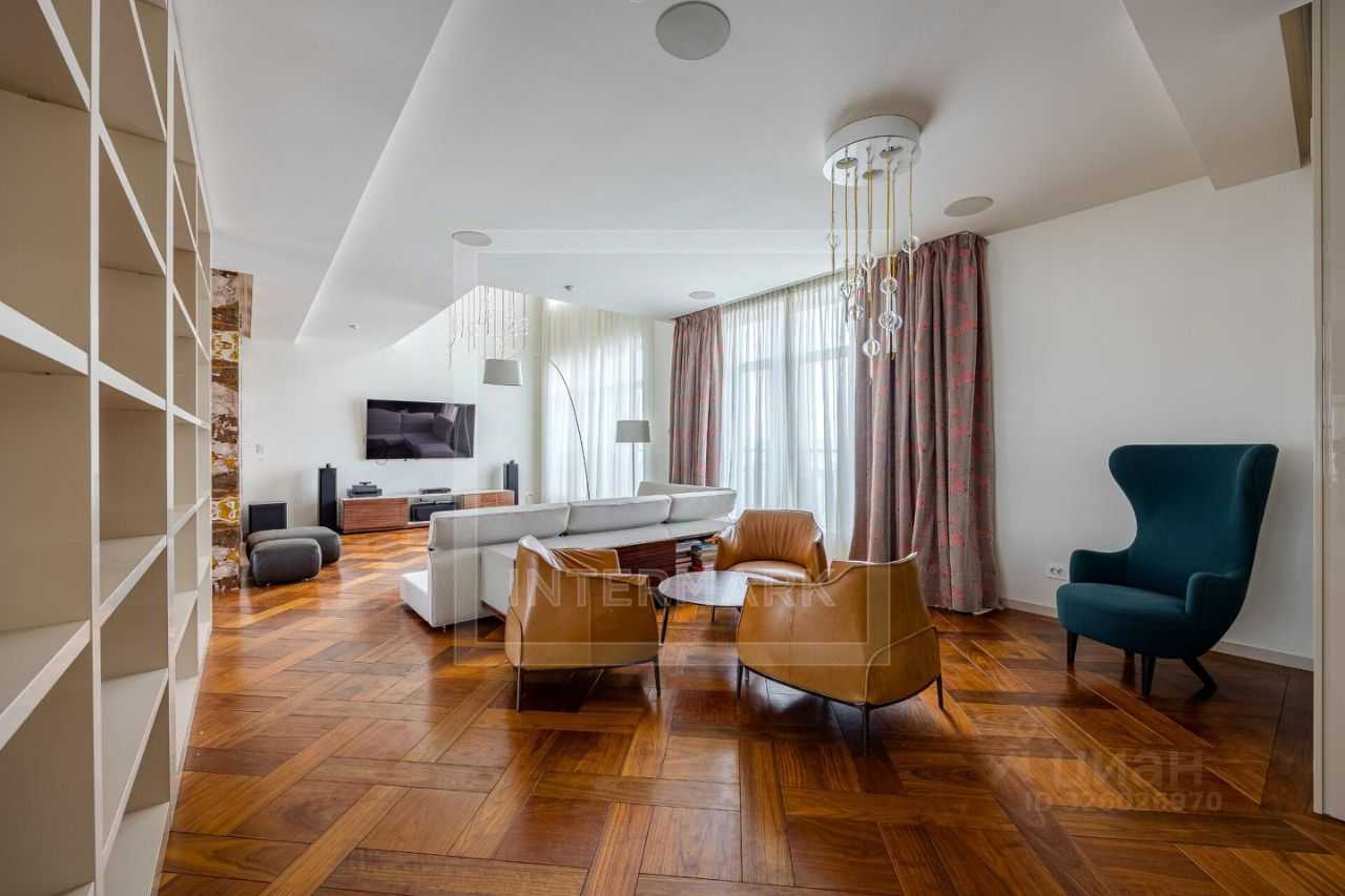 4-комнатная квартира, 250 м² — фотография 3