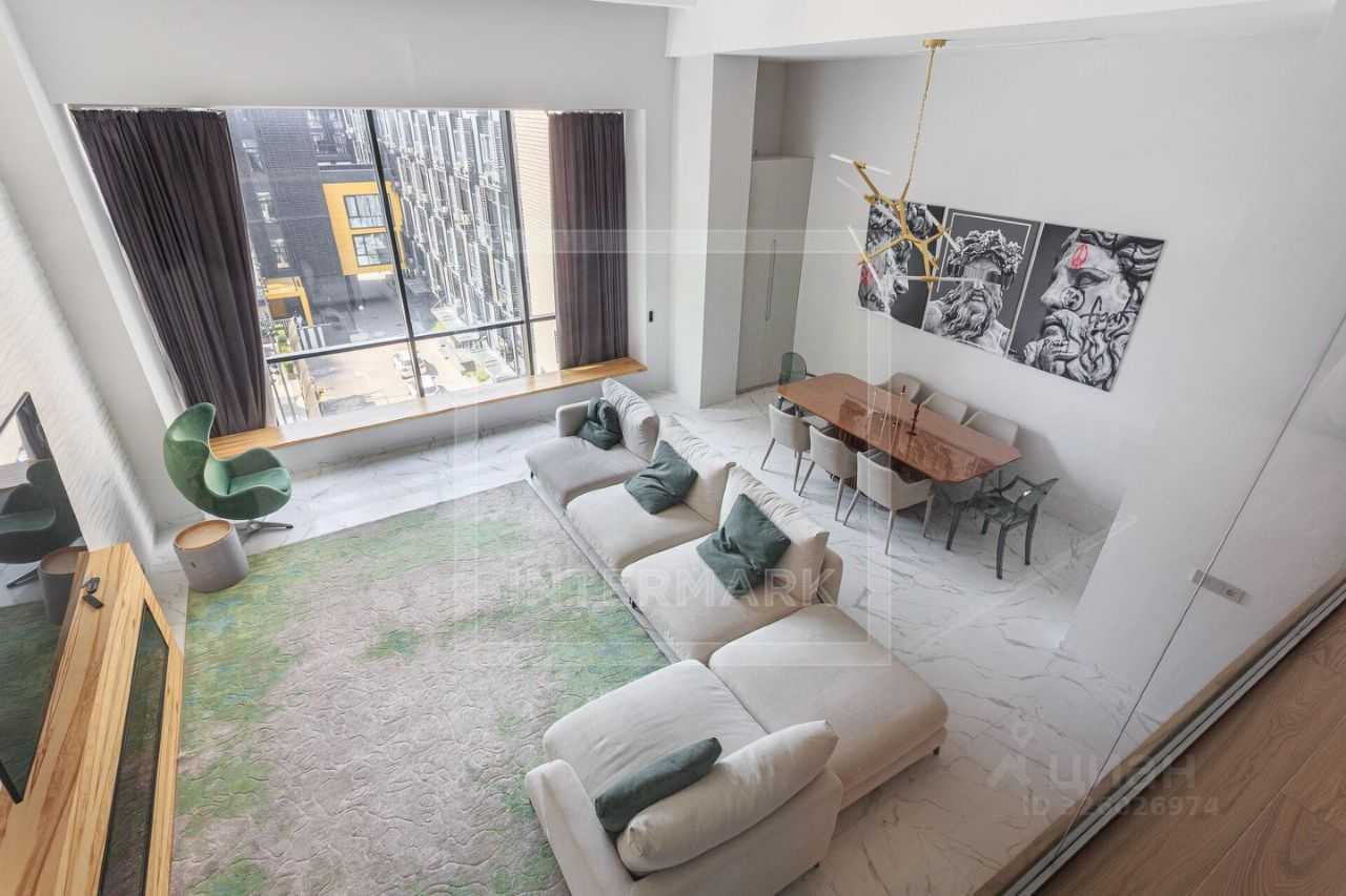 3-комнатная квартира, 208 м²
