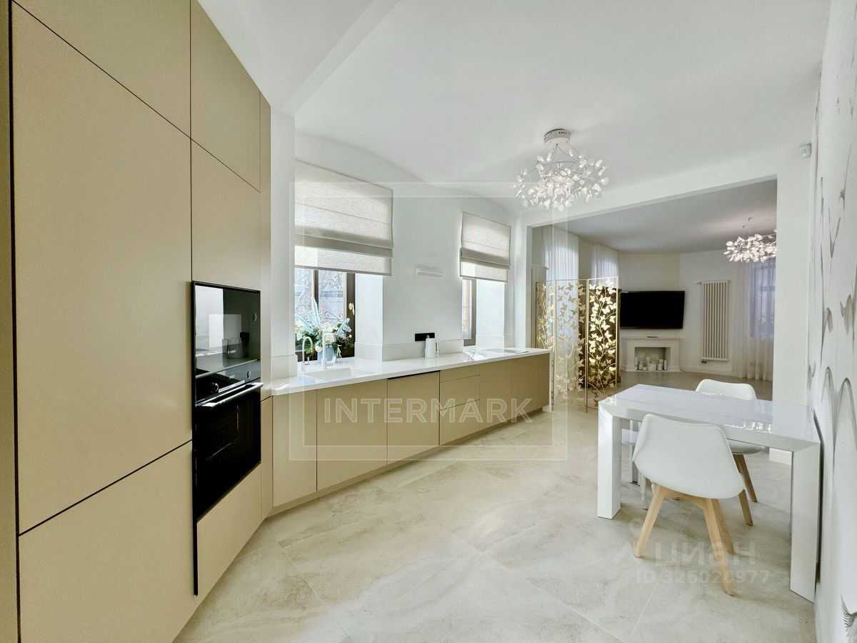 3-комнатная квартира, 170 м²