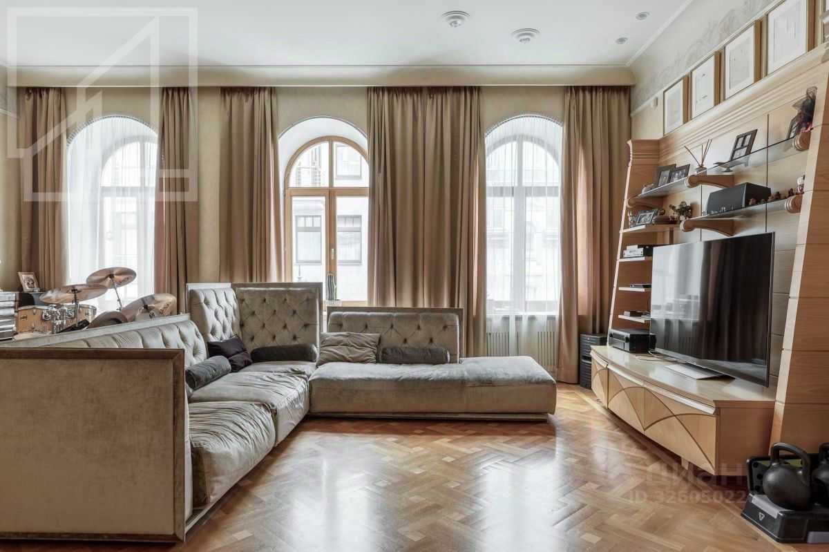 4-комнатная квартира, 185 м²