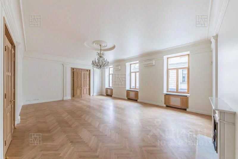5-комнатная квартира, 220 м² — фотография 3