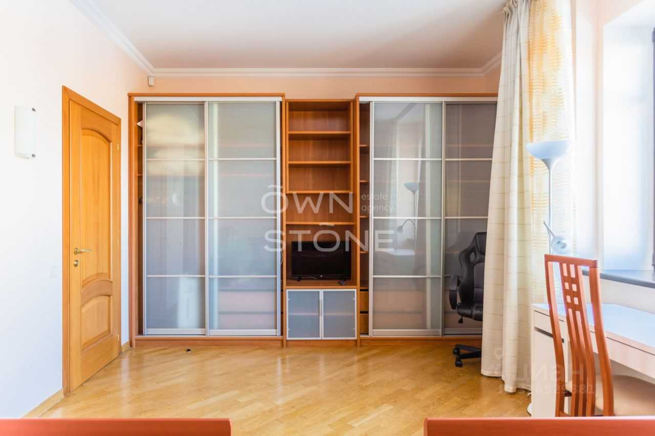 4-комнатная квартира, 180 м² — фотография 2