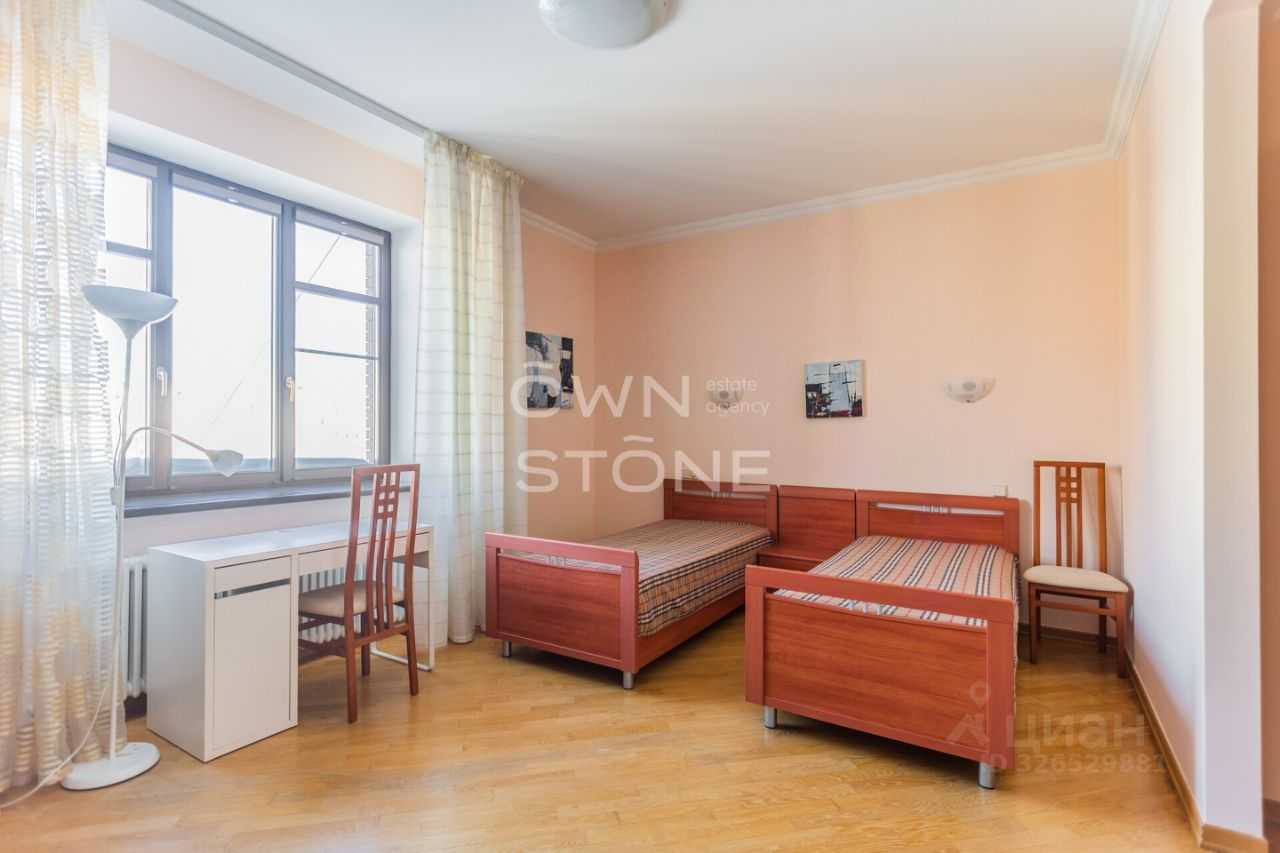 4-комнатная квартира, 180 м² — фотография 3