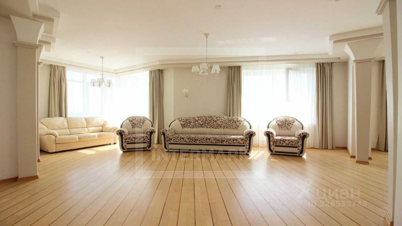 4-комнатная квартира, 180 м²