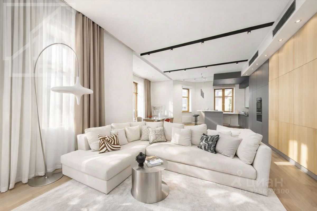 4-комнатная квартира, 180 м²