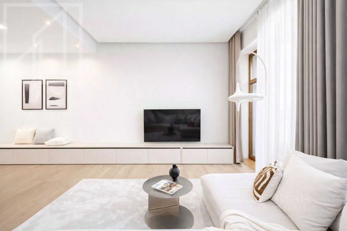 4-комнатная квартира, 180 м² — фотография 3