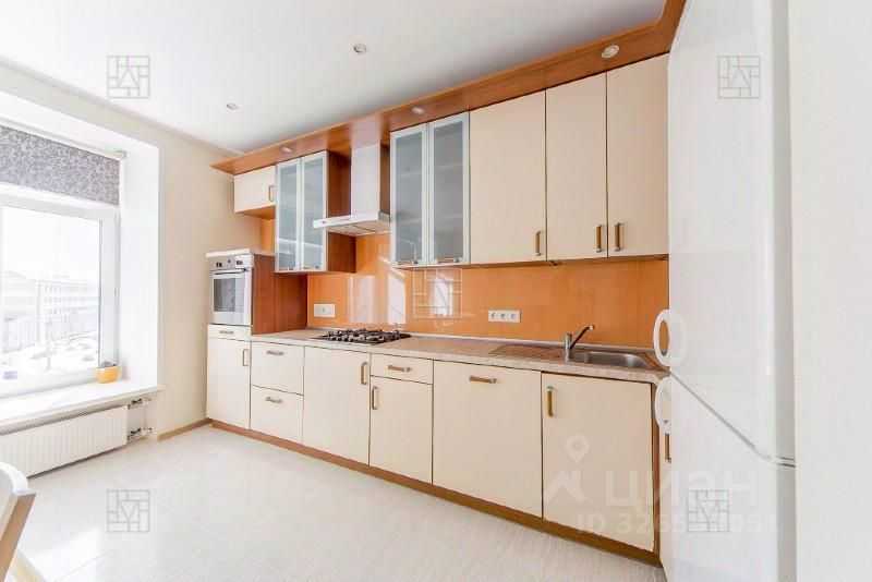 4-комнатная квартира, 120 м² — фотография 3