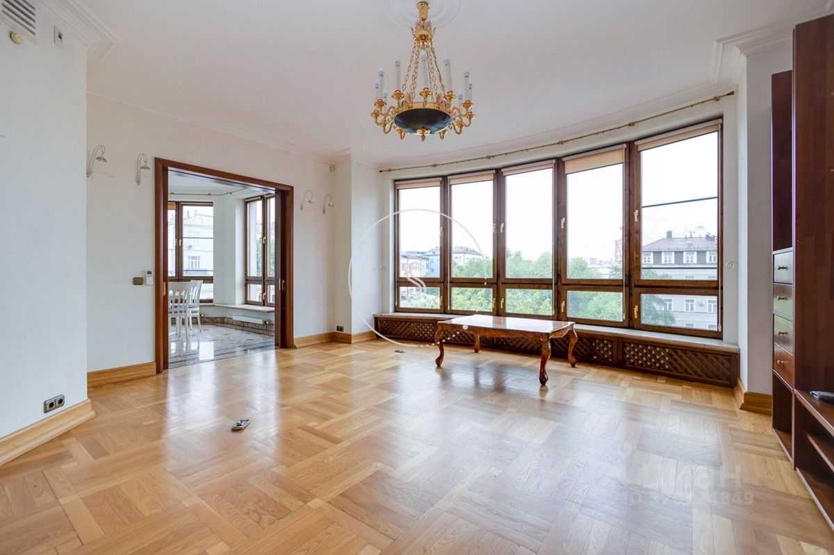 4-комнатная квартира, 150 м² — фотография 2