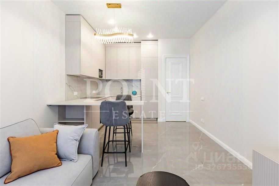 2-комнатная квартира, 55 м² — фотография 3