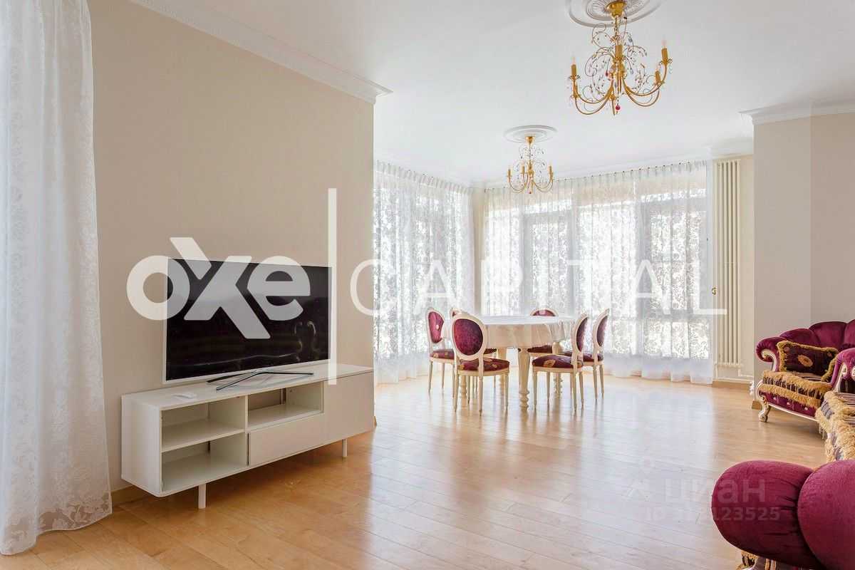 5-комнатная квартира, 220 м² — фотография 2