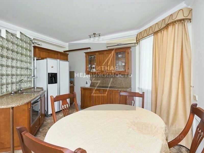 4-комнатная квартира, 133 м² — фотография 2
