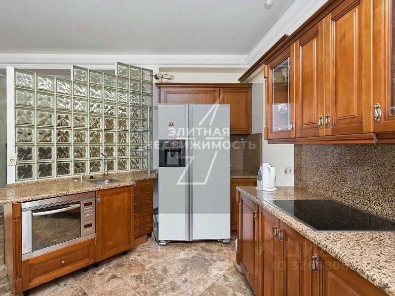 4-комнатная квартира, 133 м² — фотография 3