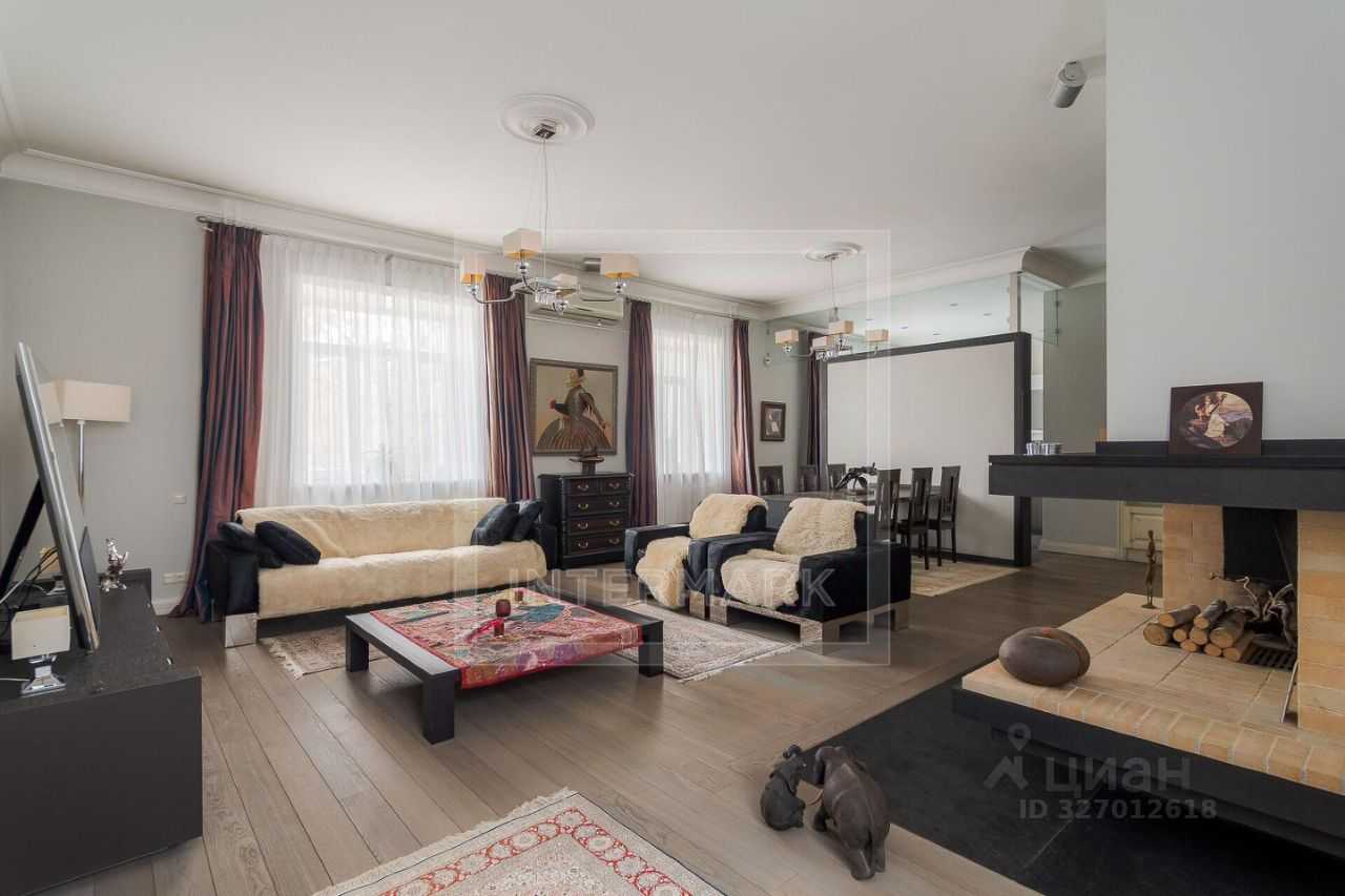 5-комнатная квартира, 220 м²