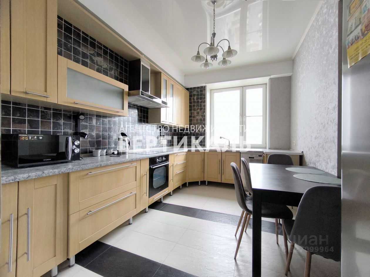 4-комнатная квартира, 105 м² — фотография 3