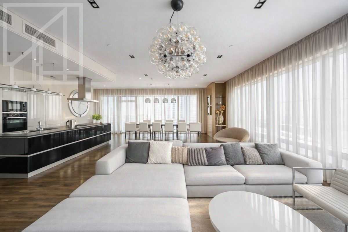 3-комнатная квартира, 200 м²