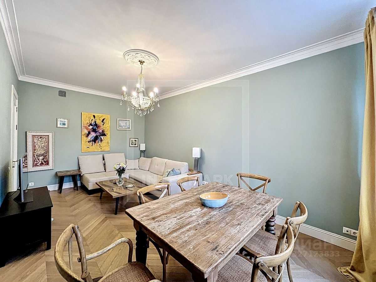 2-комнатная квартира, 55 м² — фотография 2
