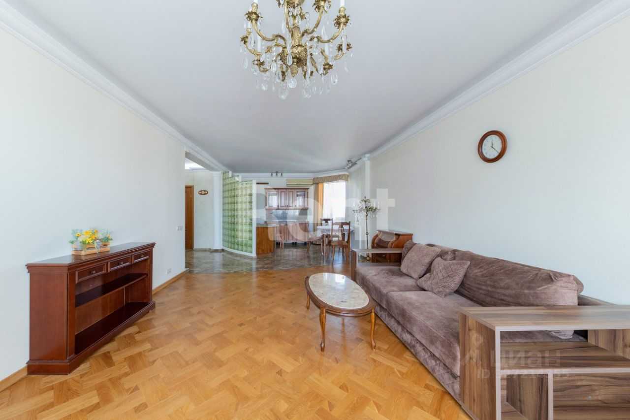 4-комнатная квартира, 133 м² — фотография 2