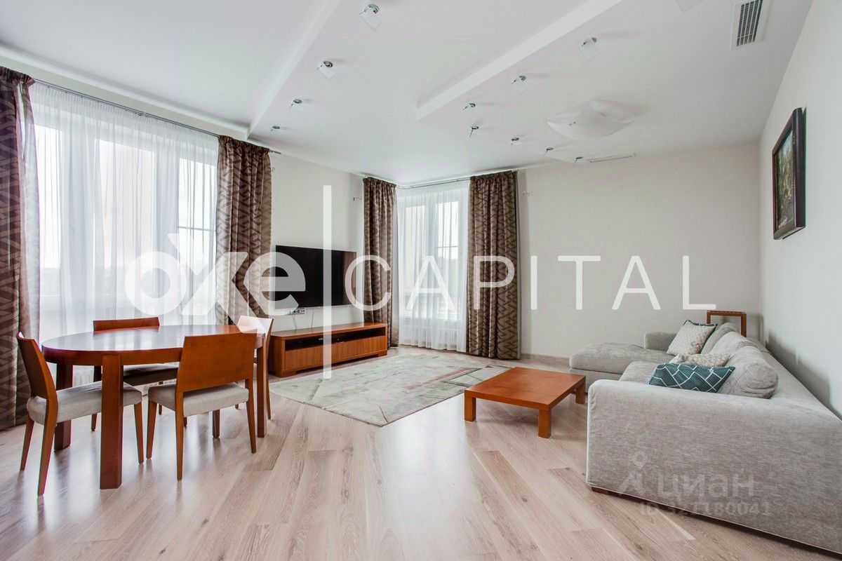 4-комнатная квартира, 190 м² — фотография 2