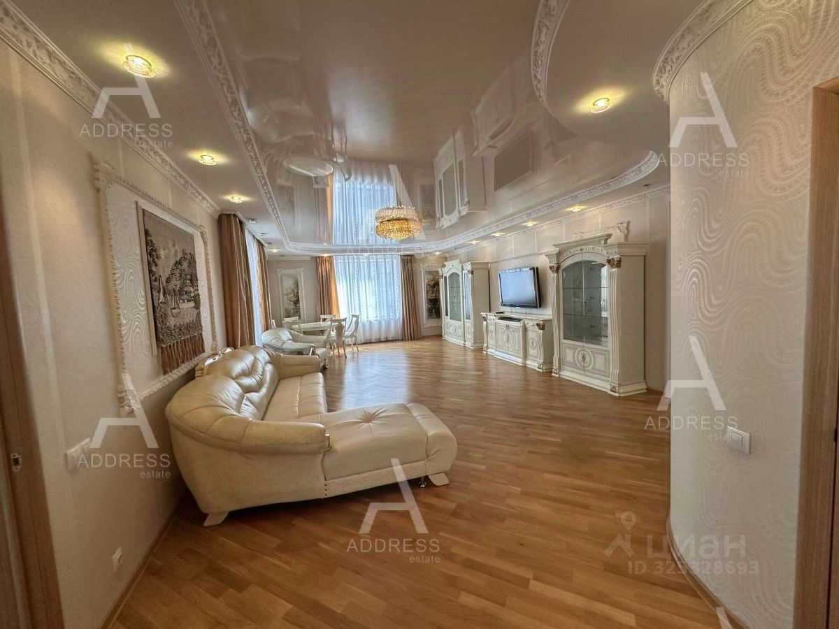 4-комнатная квартира, 190 м²