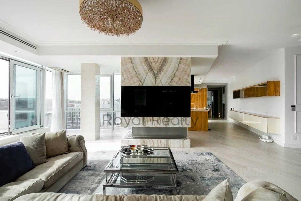4-комнатная квартира, 190 м²