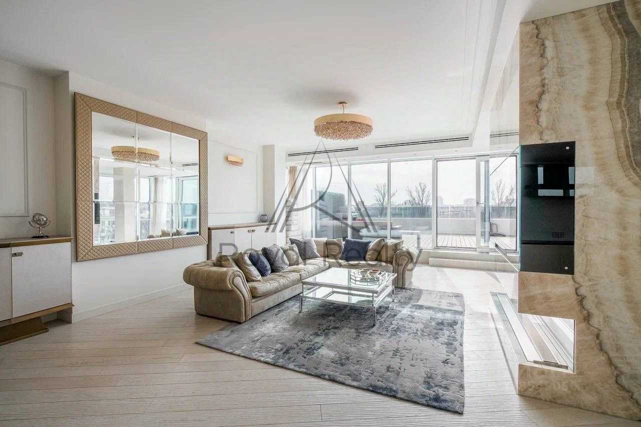 4-комнатная квартира, 190 м² — фотография 2