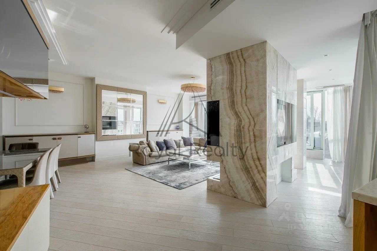 4-комнатная квартира, 190 м² — фотография 3