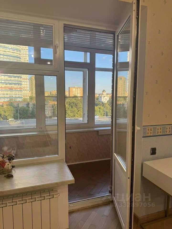 4-комнатная квартира, 140 м² — фотография 3