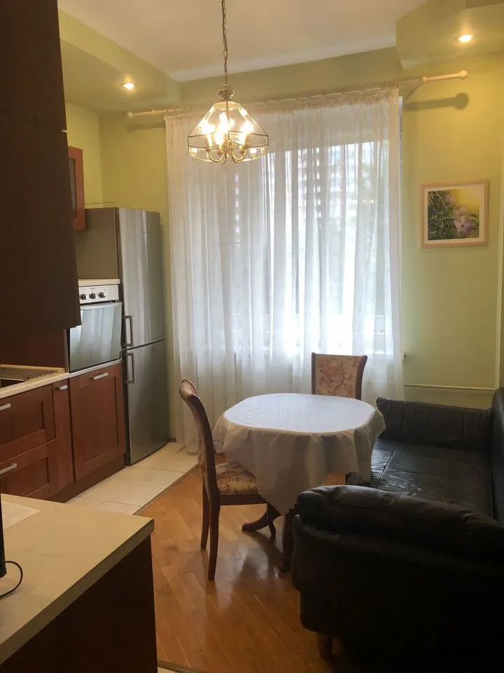2-комнатная квартира, 70 м² — фотография 3