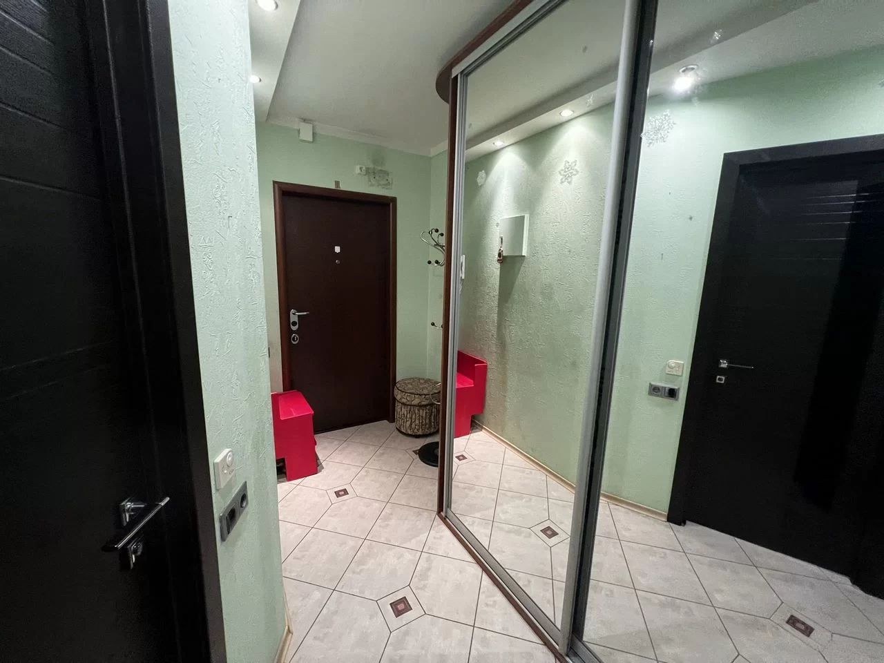 2-комнатная квартира, 65 м² — фотография 2