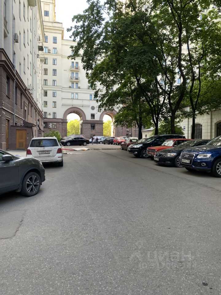 1-комнатная квартира, 75 м² — фотография 3