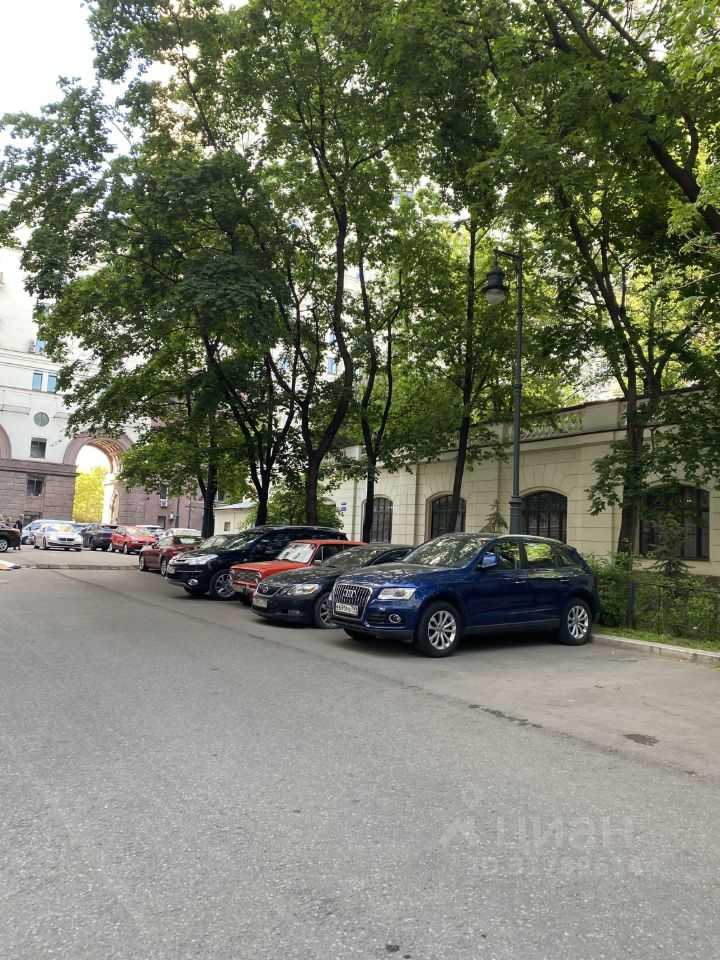 1-комнатная квартира, 75 м² — фотография 2